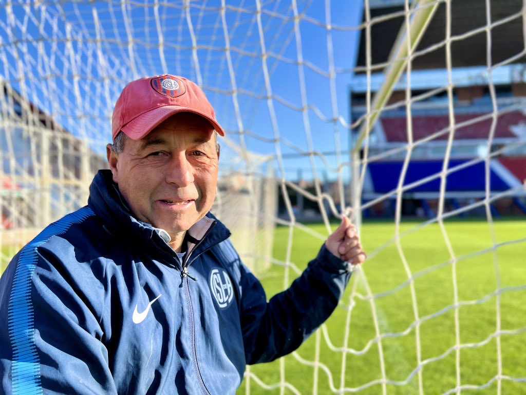 DebateSL's tweet photo. 🤩🏟️ Por escándalo el mejor campo de juego del fútbol argentino. 

ENORME trabajo de Julio Duarte. 👏 https://t.co/zMqbnrv84E