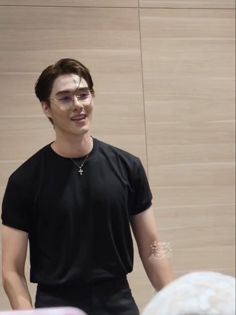tobeserial's tweet photo. แาลวยังจะไม่ให้ชั้นเปนนานิสกายอีก เอาเลยพี่ เต็มที่เลย https://t.co/ultzavJST3