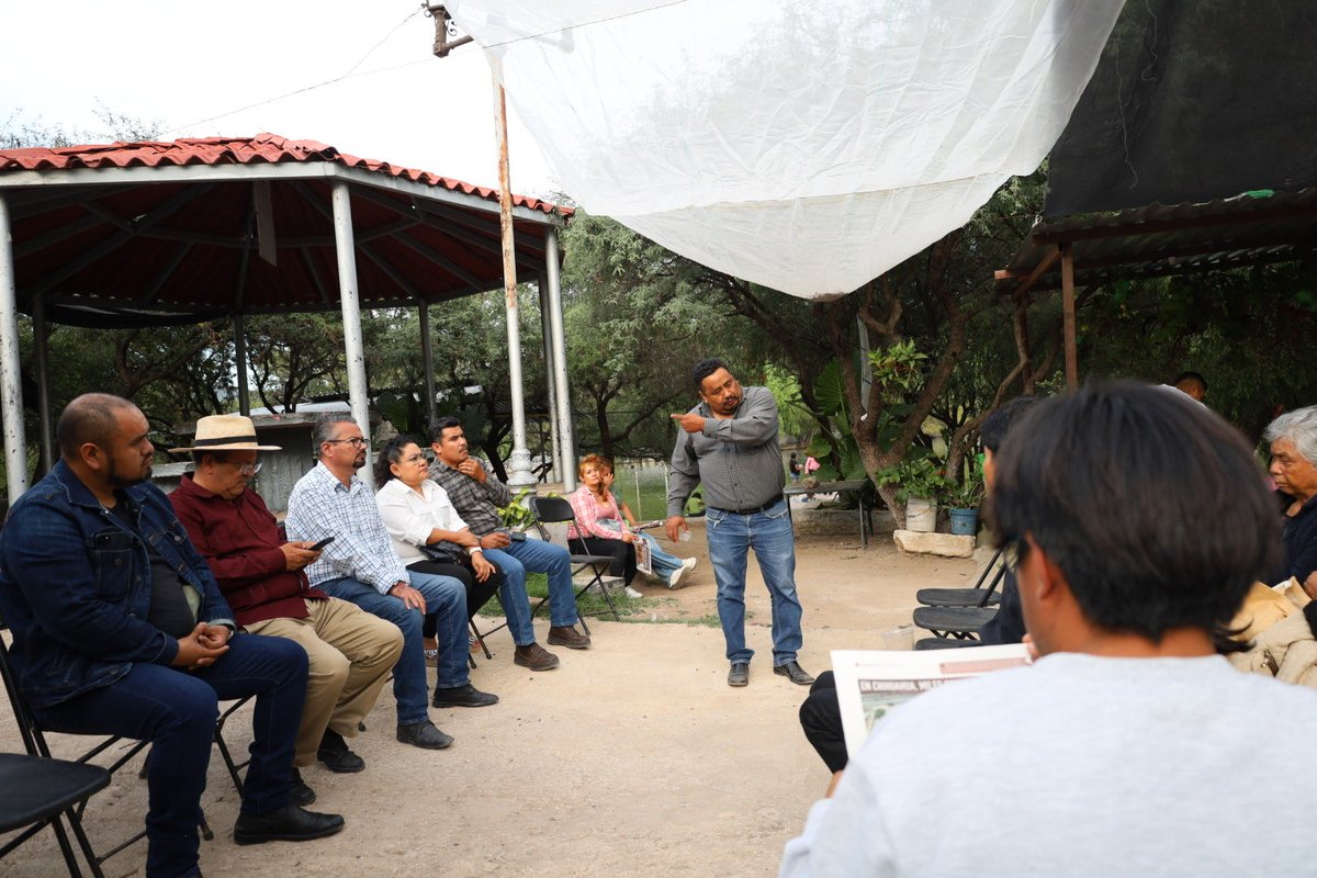 GilbertoHRuiz's tweet photo. Estuvimos en el municipio de Colón dialogando con habitantes de distintas comunidades.

Seguiremos recorriendo el estado y escuchando a la gente. https://t.co/yaoxBUM7bs