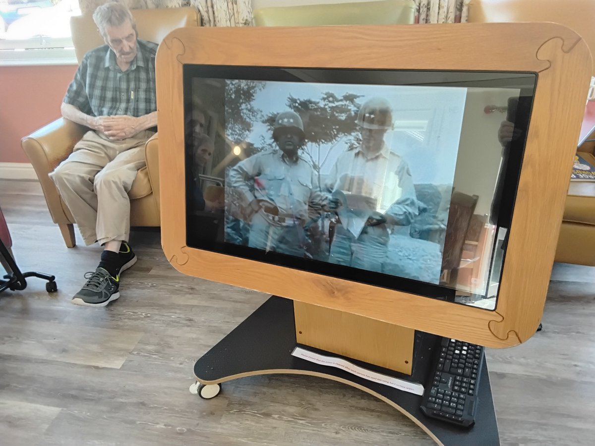 RedHouse44's tweet photo. A morning of reminiscing remembering National Service  #hicaactivities #bridlington #carehome https://t.co/JFqHg8vDT2
