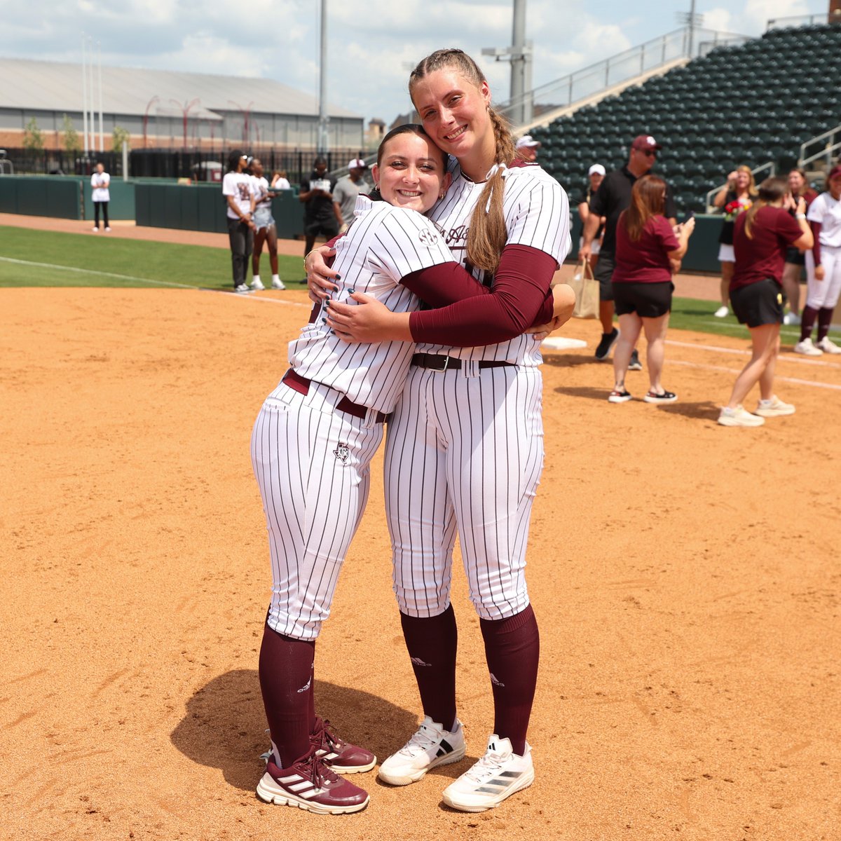AggieSoftball tweet picture