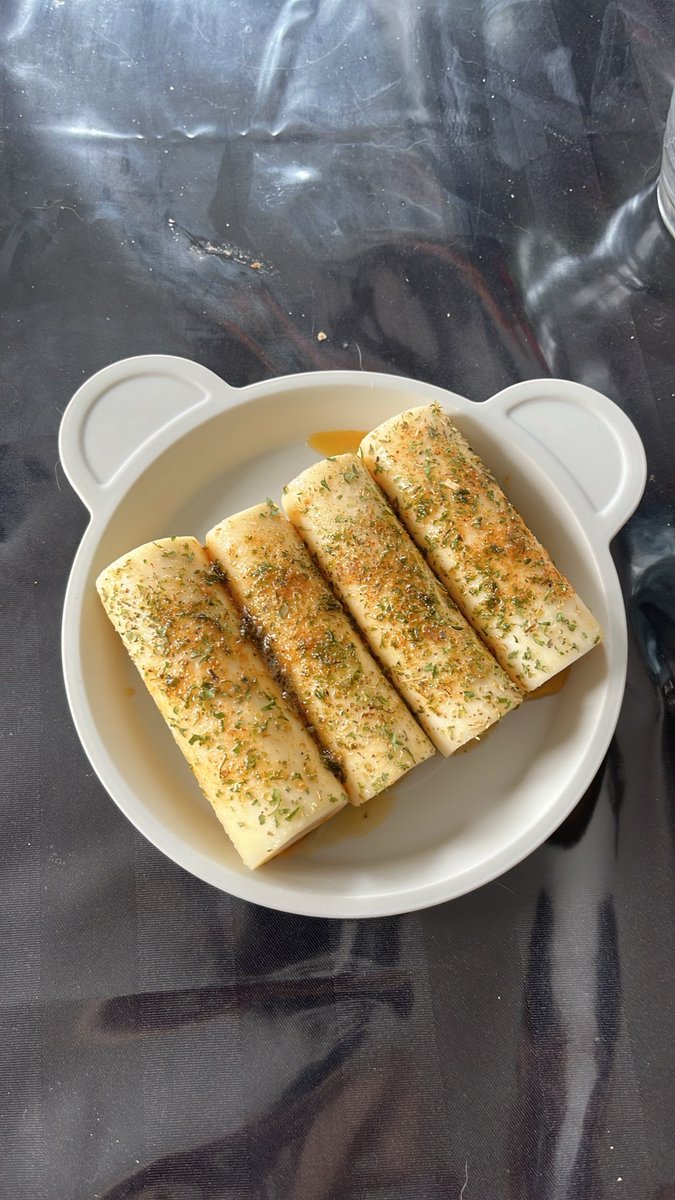 v1rtUal_Cut's tweet photo. Can u believe this is only 200cal🤤🤤 (heart of palm with some butter😋😋) https://t.co/eIqj1ip1zM