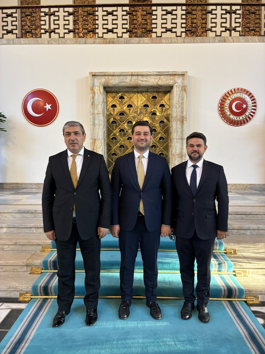 mesutbozatli's tweet photo. 📍 #TBMM

Gaziantep Vakıflar Bölge Müdürümüz Sayın Erdoğan Tunç ve Vakıflar Bölge Müdür Yardımcımız Sayın Ömer Torun’u Gazi Meclisimizde ağırladık.

Nazik ziyaretleri için kendilerine teşekkür ediyor, çalışmalarında başarılar diliyorum. https://t.co/y9RvVvccUZ