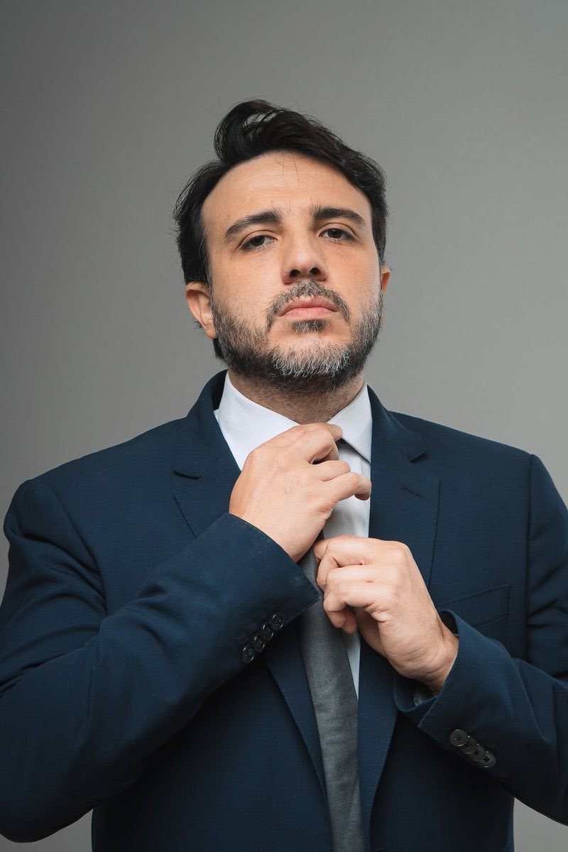 2026Enquetes's tweet photo. Renan Santos x Romeu Zema

Entre os dois candidatos de direita, quem você votaria para presidente do Brasil? https://t.co/wC1bRwtmj5