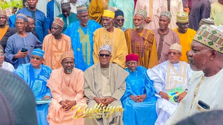 IshayaBundot's tweet photo. Bauchi State APC Reconciliation Committee delivering it's Mandate Chaired By @YakubDogara
Bauchi State @OfficialAPCNg is One Now!
#IAMBATIFIED
#BAUCHIBOY
@officialABAT @SenRemiTinubu @officialSKSM @ProfZulum @CityBoyMedia @YusufTuggar @femigbaja @elbeehalan @NuhuRibadu @nentawe1 https://t.co/9GJOuDbAVM