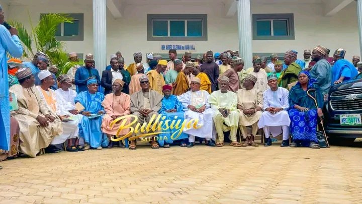 IshayaBundot's tweet photo. Bauchi State APC Reconciliation Committee delivering it's Mandate Chaired By @YakubDogara
Bauchi State @OfficialAPCNg is One Now!
#IAMBATIFIED
#BAUCHIBOY
@officialABAT @SenRemiTinubu @officialSKSM @ProfZulum @CityBoyMedia @YusufTuggar @femigbaja @elbeehalan @NuhuRibadu @nentawe1 https://t.co/9GJOuDbAVM