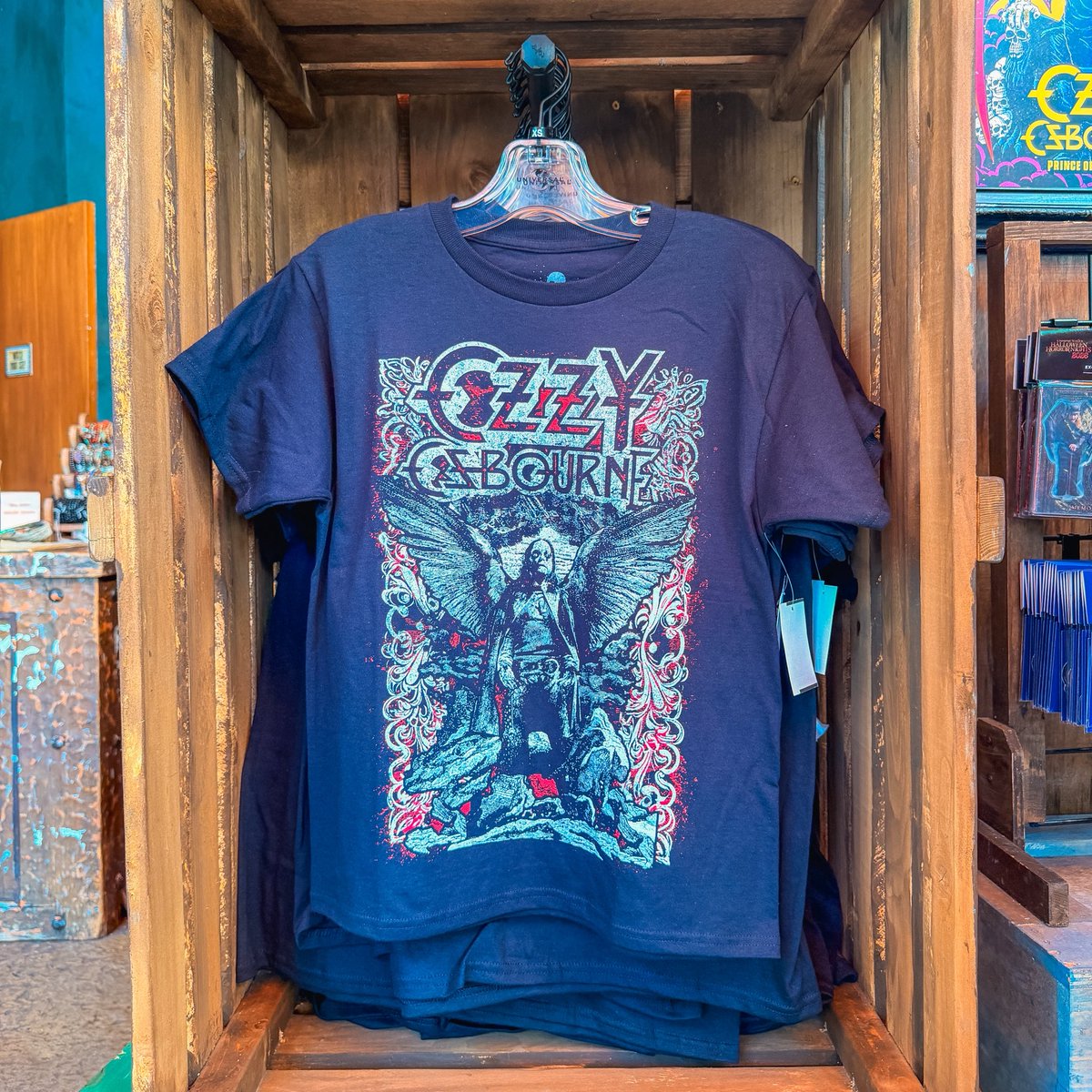 OrlandoInformer's tweet photo. JUST DROPPED: The Ozzy Osbourne: Prince of Darkness merchandise collection for Halloween Horror Nights is now available at Universal Orlando. 🤘🎸 #HHN35 https://t.co/E4v0ScUZWp