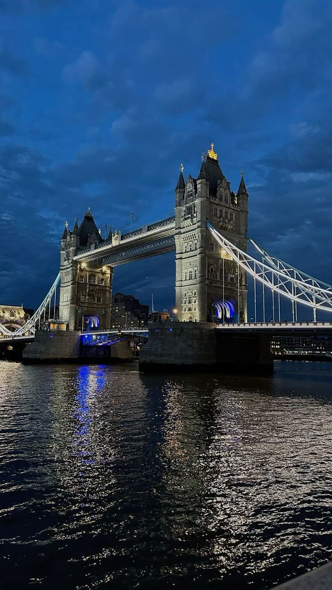 oceannvibe's tweet photo. London,england https://t.co/XJEYuDgLUT