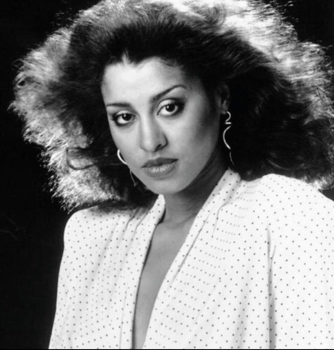 Alistair1012312's tweet photo. @freakoutsideofx The always beautiful Phyllis Hyman https://t.co/zO3ayCtzXV
