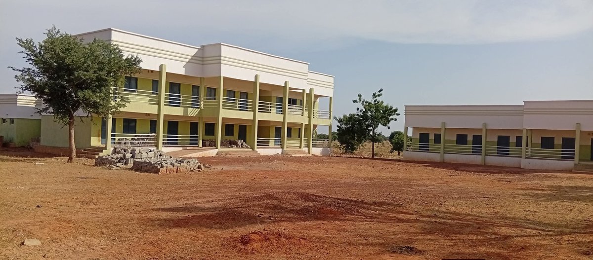 Bashowonpoint's tweet photo. Katsina Govt expands access to education with 75 new Senior Secondary Schools built across the state under Gov @dikko_radda .
Example: Community JSS Maibara, Baure LGA now has a new SSS. https://t.co/KyDgeL6hPx