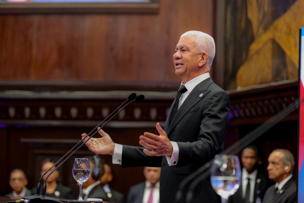 adalgisa0202's tweet photo. Un Senado que legisla, pero también que administra con responsabilidad los recursos públicos. #RicardoRindeCuentas2026 #CongresoRindeCuentas2026 https://t.co/IyFIOPOsZS