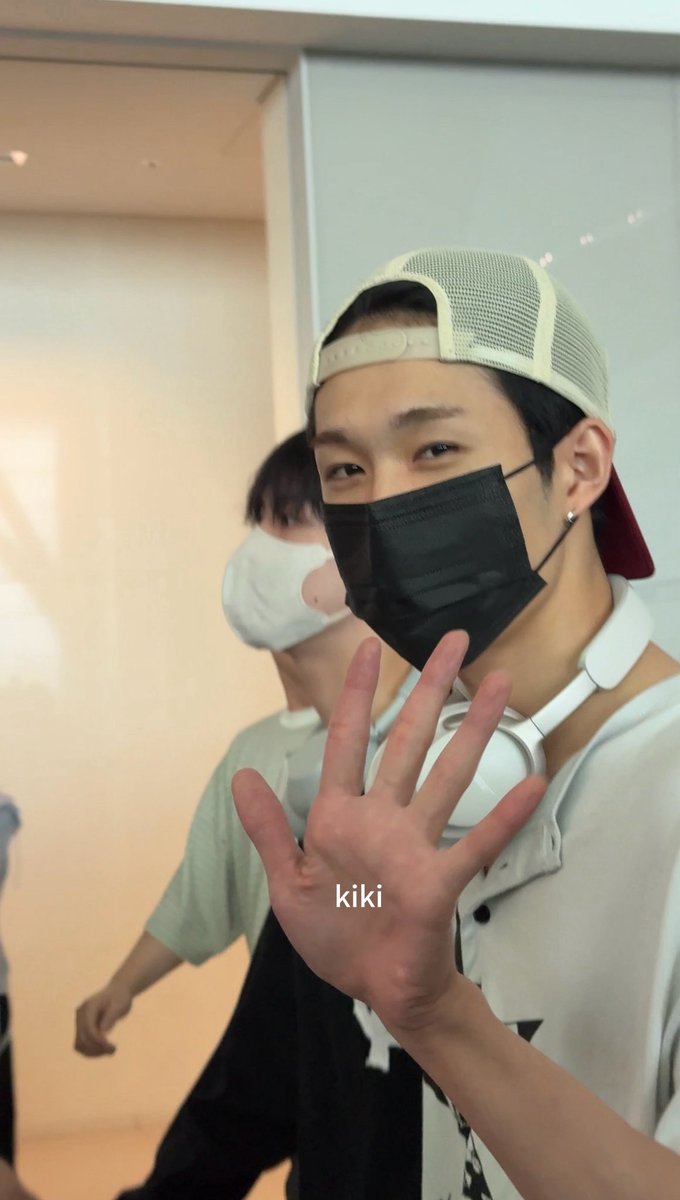 kikiqqkk's tweet photo. 20260724
ICN🛫

#휴이 #HYUI #ヒュイ #넥스지 #NEXZ https://t.co/OgrxKfUern