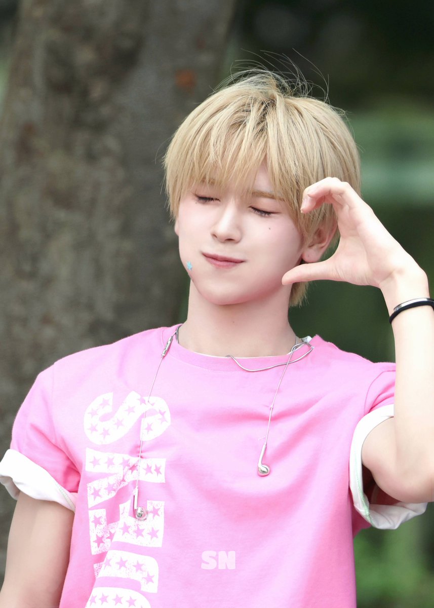 zkxhh23's tweet photo. 260728

#VAYONN #베이온
#SEN #센 https://t.co/J7Rdup0qwy