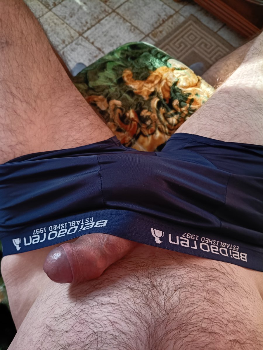 Claudio24048237's tweet photo. Escapuliu 🫣#cueca #paudurao #broder #chupada #chupeta https://t.co/x1aNifjN2L