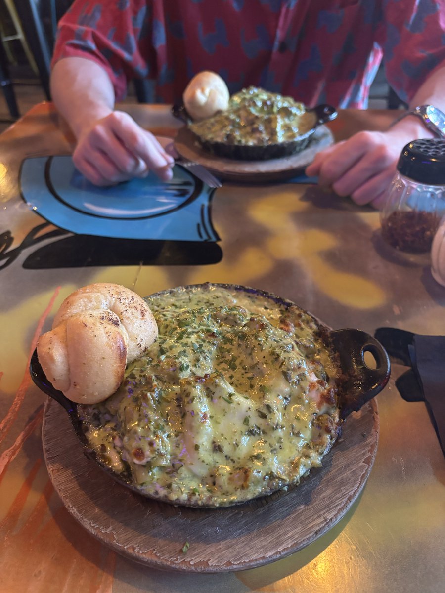 strwbrrykorcake's tweet photo. had yummy drinks and food with a friend yesterday https://t.co/GMgQ5TiRcC