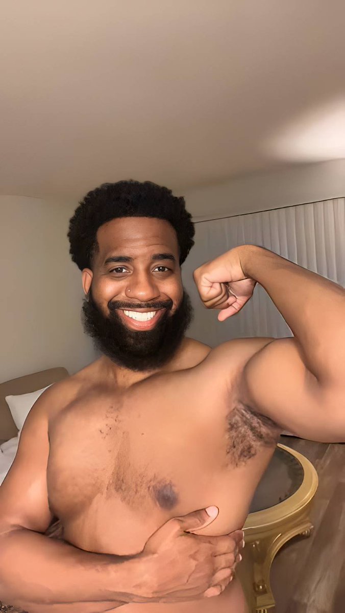 FrankieTurej8f's tweet photo. Looking fresh and clean😋🔥🥵 https://t.co/Yg49TlgeTw