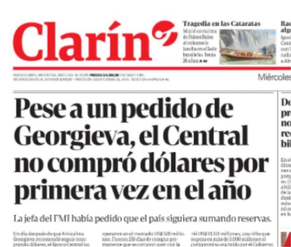 jrochaga's tweet photo. Ustedes no habían nacido, pero hace 3 años Alberto Massa y Cristina con cepo y gendarmes en la calle persiguiendo a los ahorristas quemaban 200 palos verdes por día para tratar de contener al dólar que se disparaba por el deficit fiscal y comercial https://t.co/vU9sv6Hif6