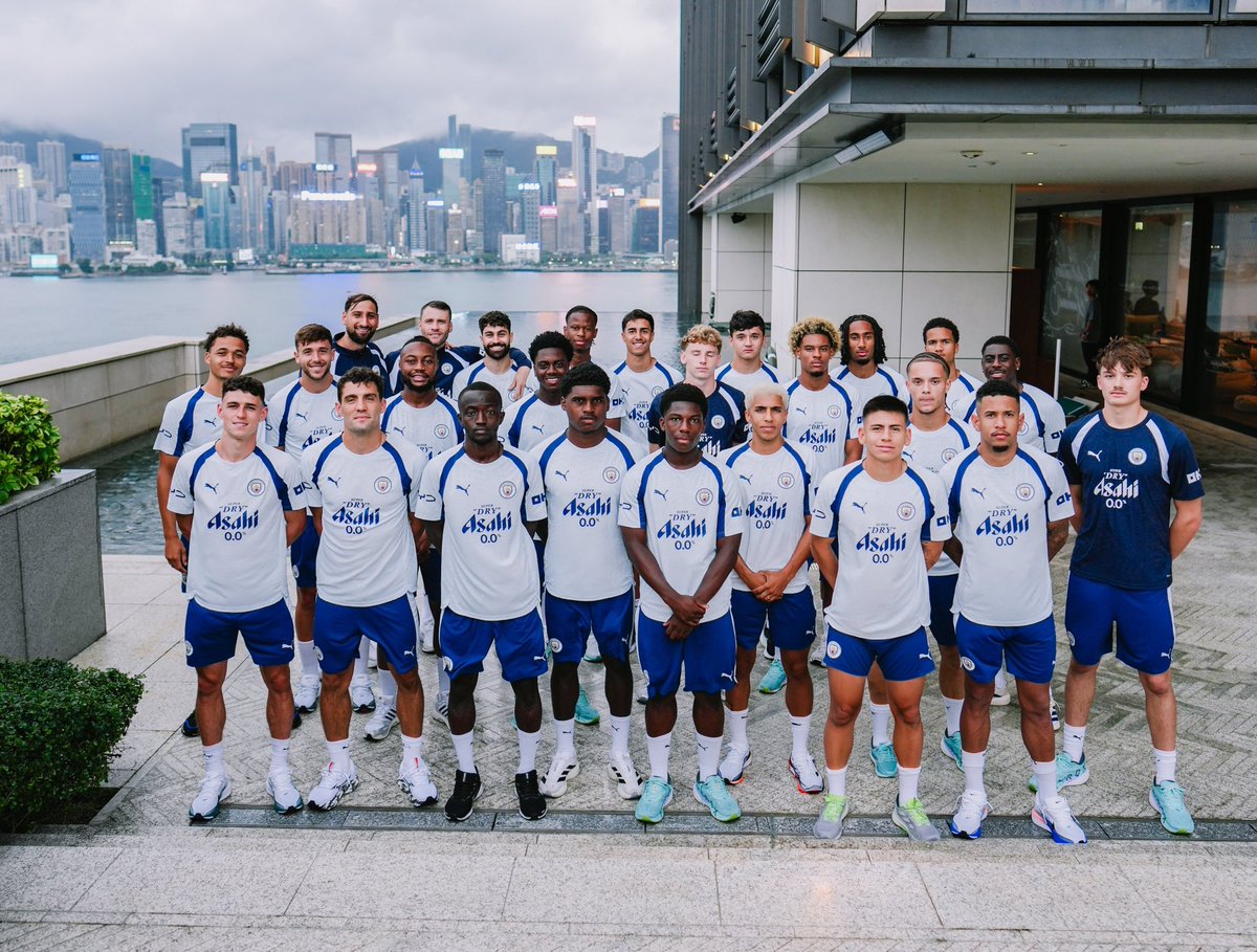 City_Xtra's tweet photo. City on tour. 🇭🇰 https://t.co/Tr4AEAAw7l