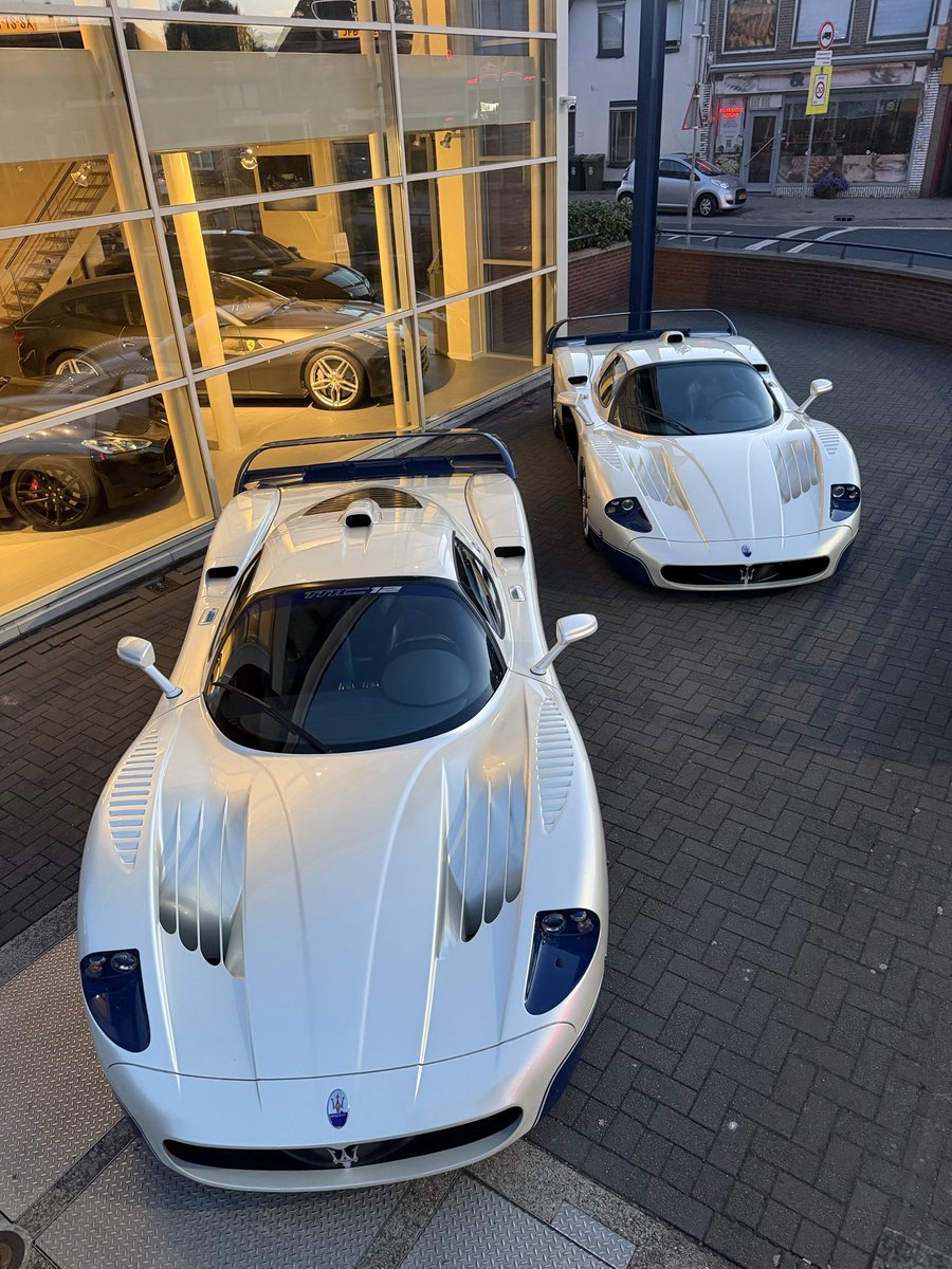 cescopasto's tweet photo. @LuxuryCars365 https://t.co/dp2mk71FES