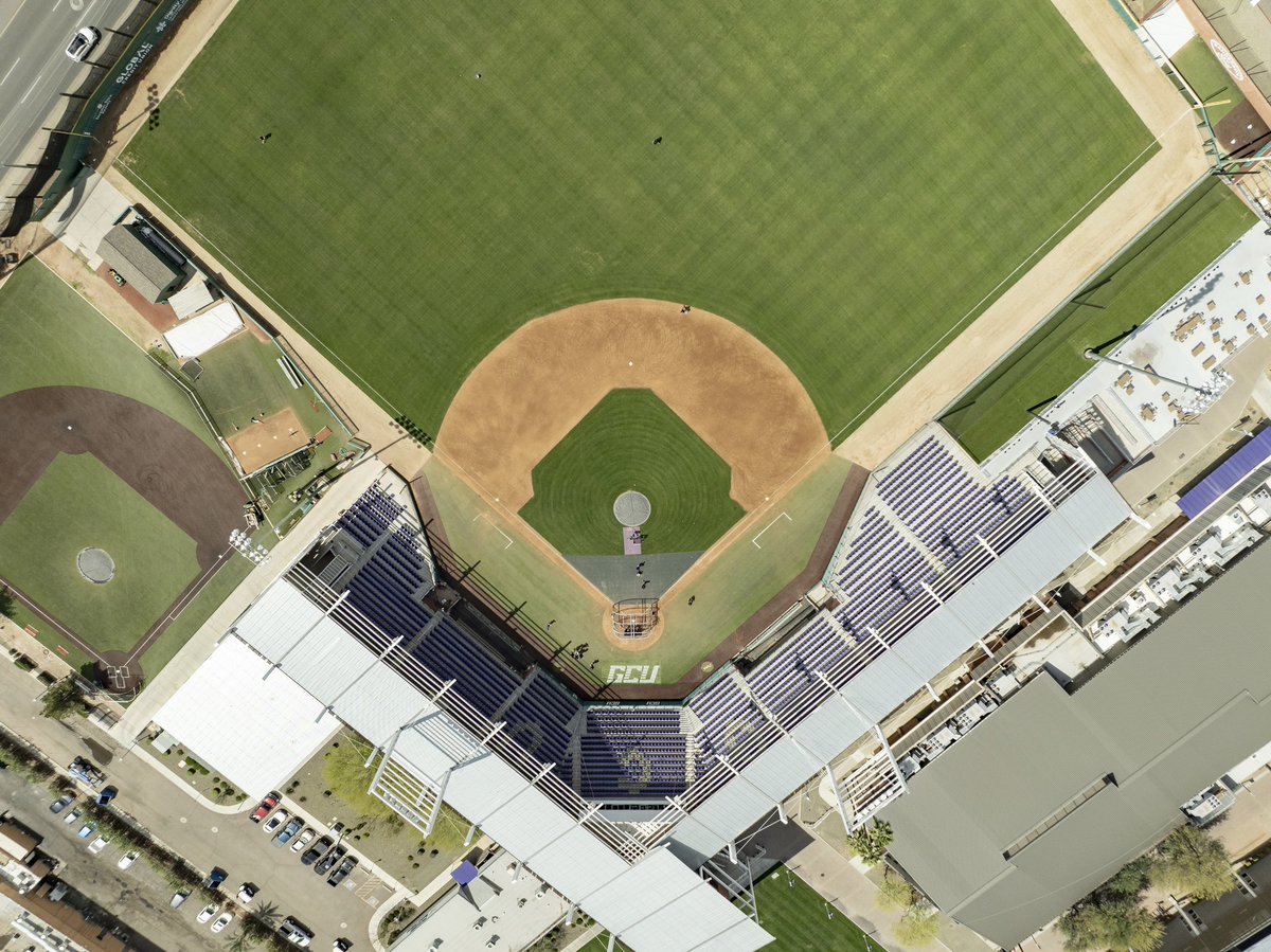 Tpack5's tweet photo. Why GCU:
Elite players deserve an elite environment
From one of the premier stadiums in college baseball to year round training in Phoenix, our players have every resource they need
Turf development areas
Technology driven spaces
State of the art S&C facility
#C2E #LopesUp https://t.co/IioKHrb5yK
