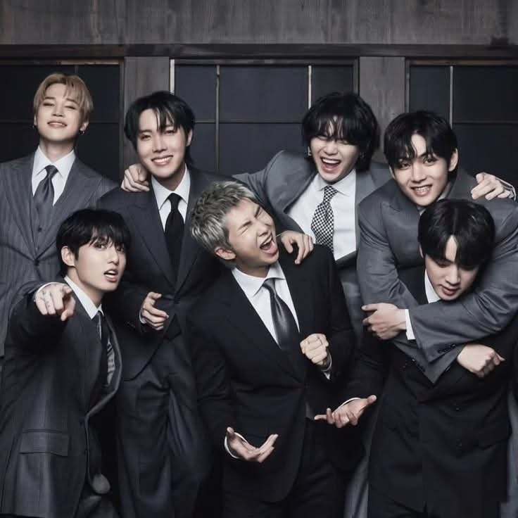 btsmexico_'s tweet photo. Desde BTS México Fanbase, expresamos nuestro total apoyo y respaldo a la postura asumida por BTS de no postular su trabajo a los Premios Grammy.
Apoyamos firmemente la premisa de que la música debe ser valorada por su esencia y poder de unificación, libre de clasificaciones geográficas o lingüísticas. BTS ha demostrado año tras año que el arte verdadero rompe cualquier barrera cultural.
Agradecemos a los chicos por mantenerse fieles a sus valores e ideales. En México, ARMY seguirá aquí para abrazar su música, celebrar su legado y acompañarlos en cada etapa.

#BTS #ARMY #BTSMexico