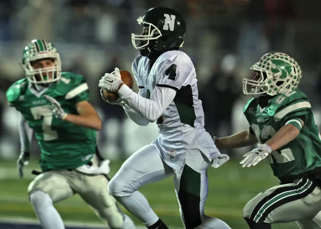 SleeperBrowns's tweet photo. ⭐️Nordonia High School - 4 seasons 
⭐️The Ohio State University - 3 seasons 
⭐️Cleveland Browns - 9 seasons (and counting) 

Denzel Ward is Mr. Ohio 💪

#DawgPound https://t.co/QebOvDZVzR