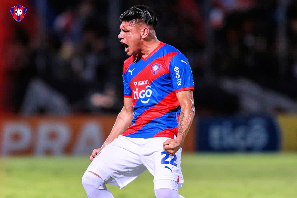 cancunapaj's tweet photo. Digan lo q digan, pónganle el adjetivo que quieran y tratenlo como mejor les parezca pero hay un FACTO, una verdad irrefutable y es nunca más tuvimos uno así. Que no le queme la pelotita, q vaya al frente, que intente bien o mal y que esté disponible siempre. https://t.co/ih8J5mOx9n
