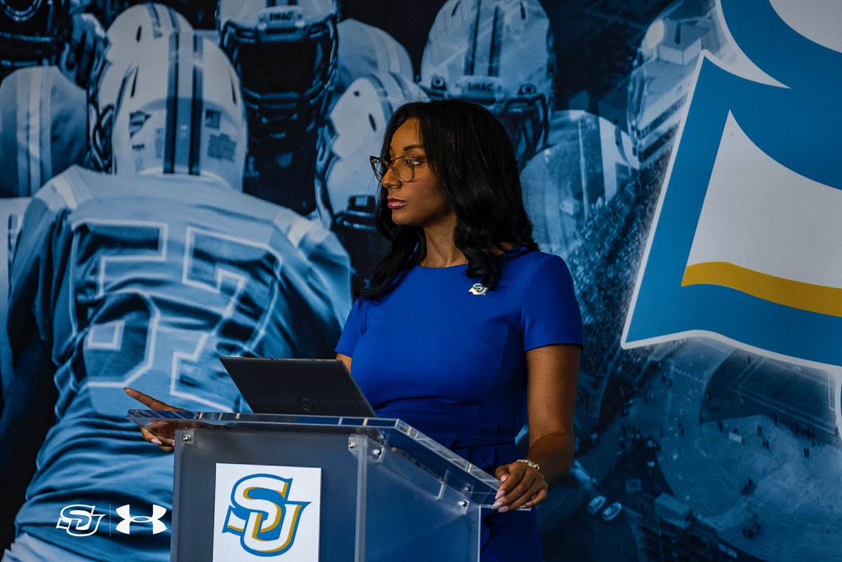 SouthernUsports's tweet photo. Growing together today to compete stronger tomorrow. Day One at the Southern Sports Summit.

Day One of the Southern Sports Summit was centered on collaboration, innovation, and student-athlete success. Through insightful discussions led by campus leaders and industry professionals, attendees explored the importance of mental wellness, cross-campus partnerships, financial empowerment, authentic leadership, and building meaningful relationships that strengthen both Southern Athletics and the Jaguar community.