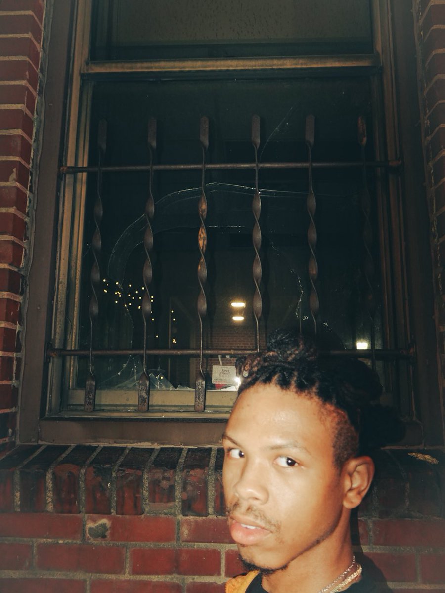Aceparm317's tweet photo. Getaway to Louisville, taken by me on a #sony 
#photographer #portraits https://t.co/DrZTVcAbJK