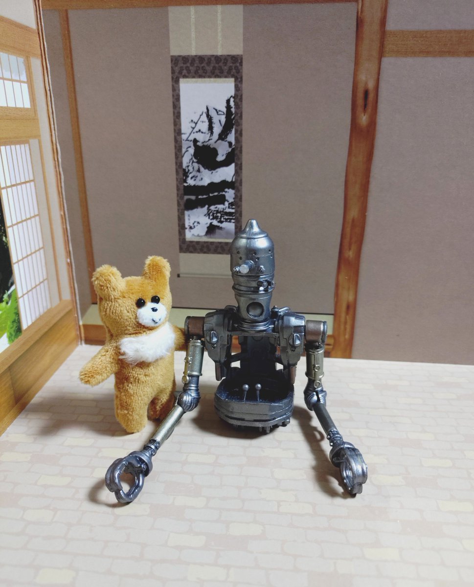 kadasa9's tweet photo. これに乗るサイズの子が手に入らなくて家族が嘆いていたので、ずっと粘土いじってました。
サイズぴったりじゃないとパーツがはまらないので、削ったり色塗り直したりの繰り返し😇
何となくそれらしくなったと思いたいので寝ます💤 https://t.co/S2wQB8nBWG