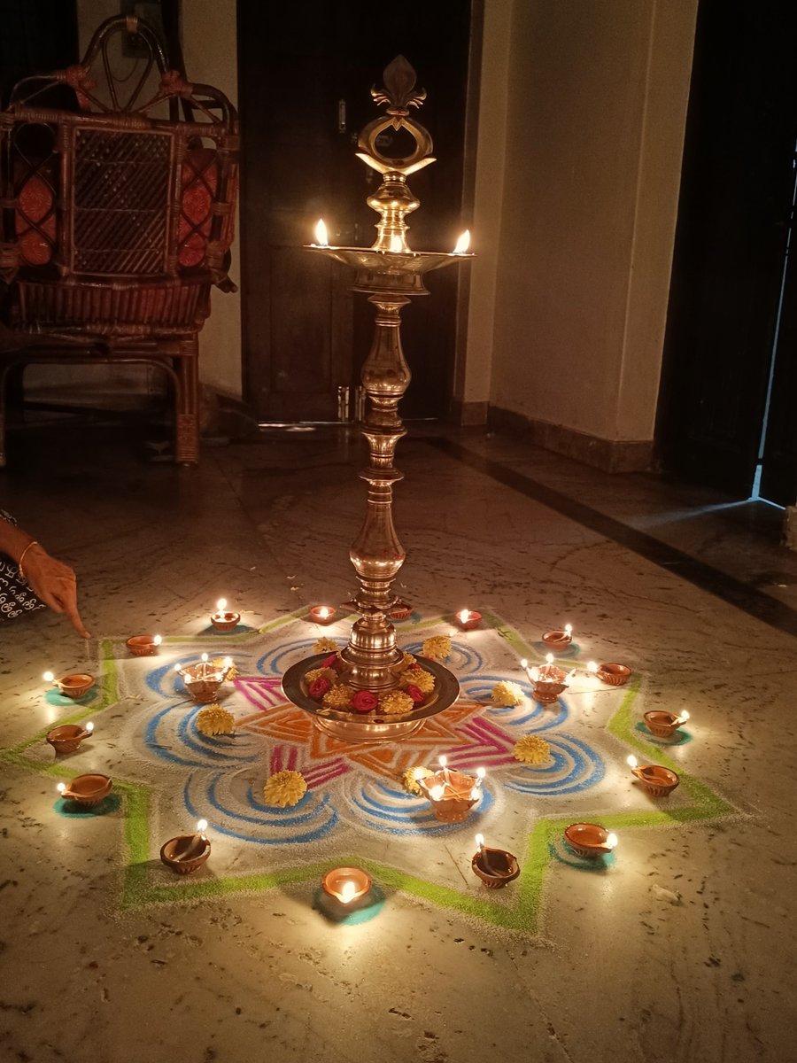 maathorubhagan's tweet photo. விளக்கு வைப்போம் ⭐✨
#விழிமொழி
#shootatsight https://t.co/xzyy5R6uPM