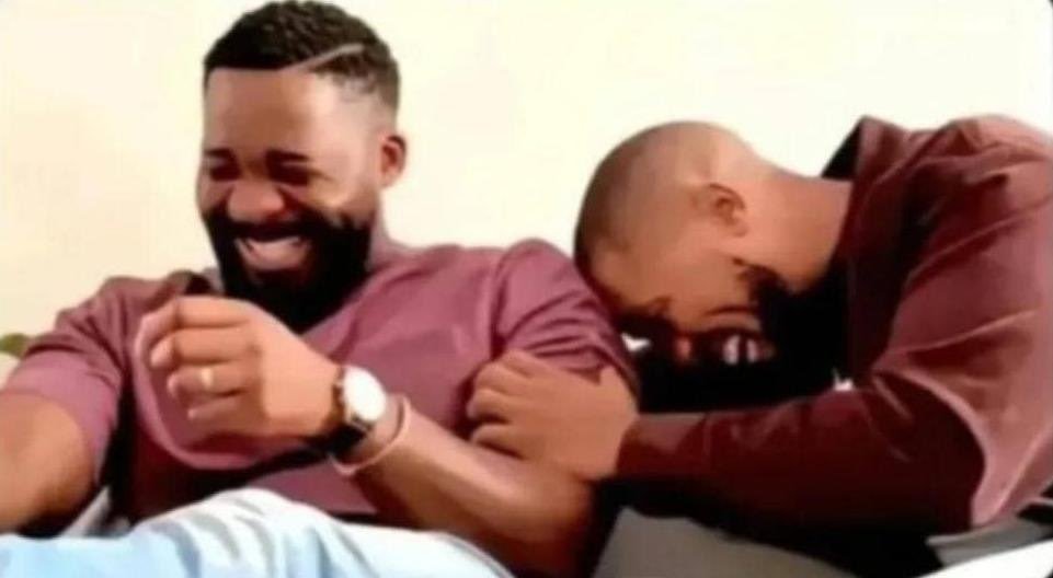 bonifacejoseph_'s tweet photo. Unamwambia mtu kazi yako, anakwambia "Angalau kuliko kukaa nyumbani" 😂😂 https://t.co/yTpZIZ1ACn