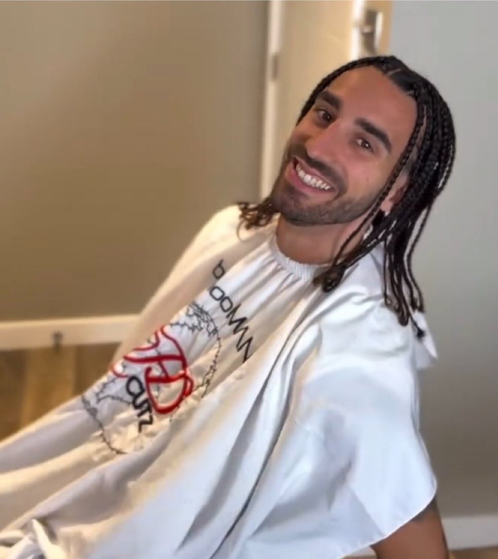 (fan) Danik tweet media
