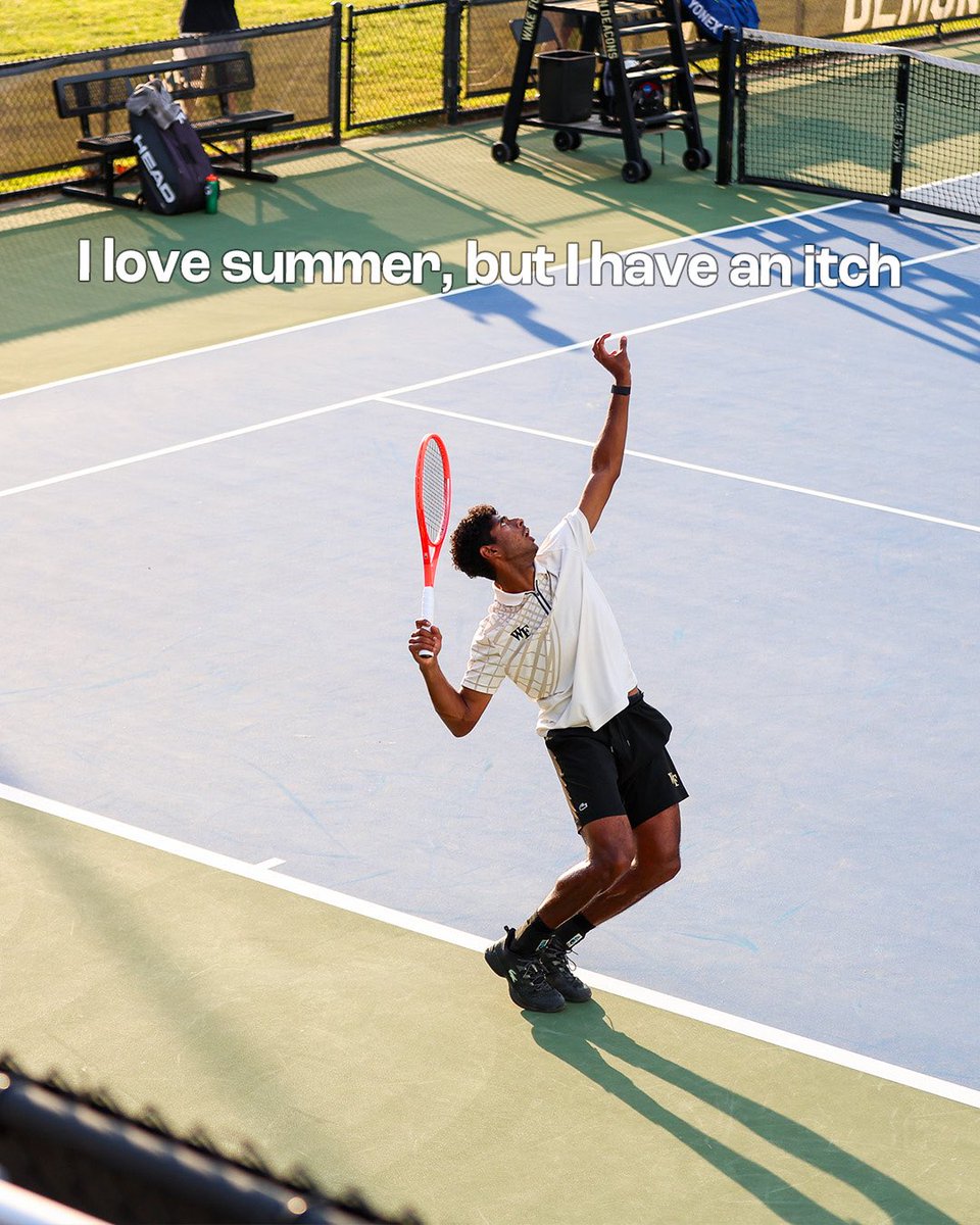 WakeMTennis's tweet photo. Missing it extra today 💛🖤 https://t.co/859Z5PI1OV