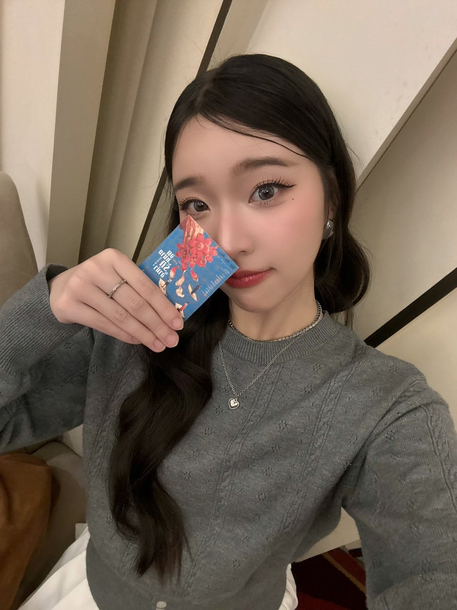 ayaorapan's tweet photo. เรื่อง จดหมายรักถึงอาม่าวันนี้ทำหนูน้ำตาแตกไปได้หลายรอบมากก หลากหลายความรู้สึก ประทับใจมากค่ะ 🥹🤍💌✨

ดีใจที่ได้เจอกันทุกคนด้วยนะคะ ขอบคุณที่มาหากันวันนี้มากๆเลยค่า เหนื่อยมั้ยคะ? 
เดินทางกลับปลอดภัย ดูแลสุขภาพจนกว่าจะได้พบกันอีกน้า คิดถึงมากๆเลยค่า #PlusA💙🫶🏻
Really happy to meet you all today!
Love you so much and have a good night na ka🥰

DearyouinThailand x MAMC 
#จดหมายรักถึงอาม่า  
#mieaya #miephat #ayaorapan