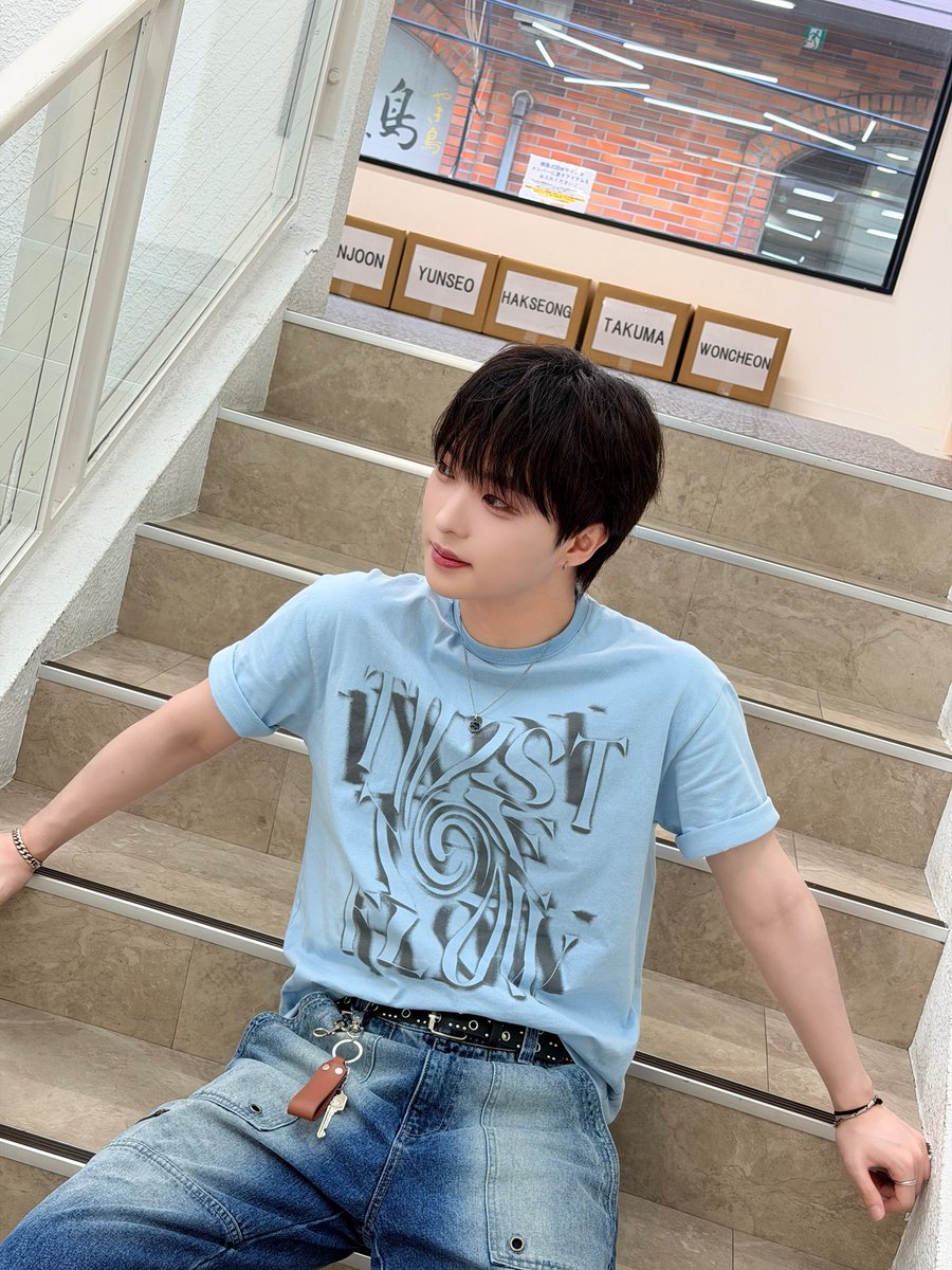 6vgefx's tweet photo. 아니근데얘왤케귀엽지 https://t.co/v1RKtTQ9zR