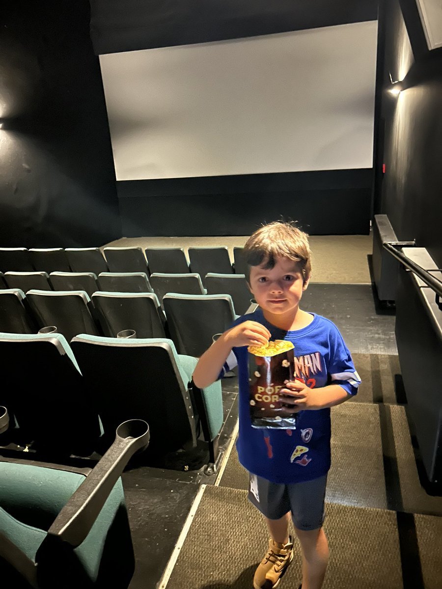 alekswozniak87's tweet photo. Movie time @ Cinema 🍿🥤🍫 #mom&son 🩵 https://t.co/fdtzd9UyVj