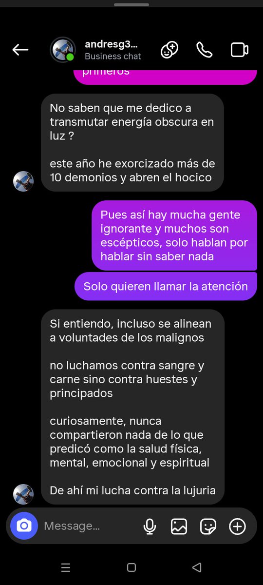 ChrisPBacon067's tweet photo. @TheWarningBand2 
Me puse amigable con este imbécil y esto fue lo que salió. https://t.co/LnUeIg31Lp