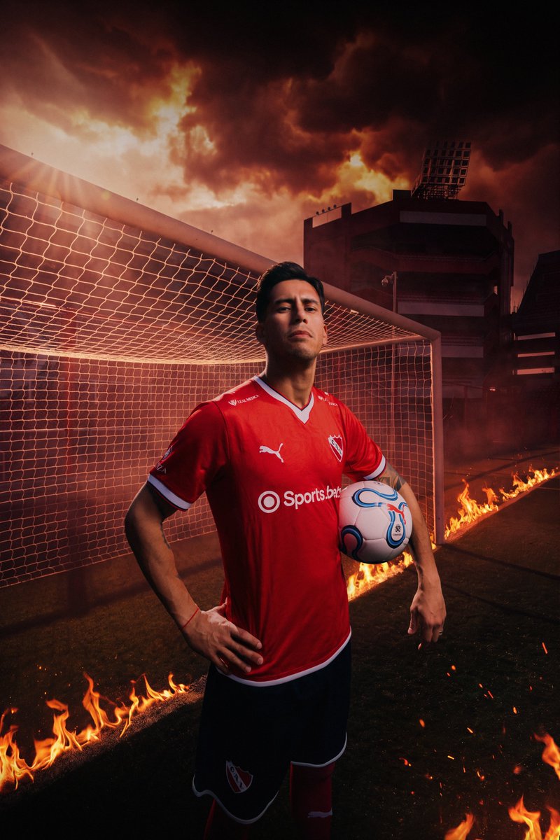 IFCJayKay's tweet photo. Escudo bordado✅
Medias Rojas✅
Maxi Meza✅
 
We are so back. https://t.co/ygp6sO3WsZ