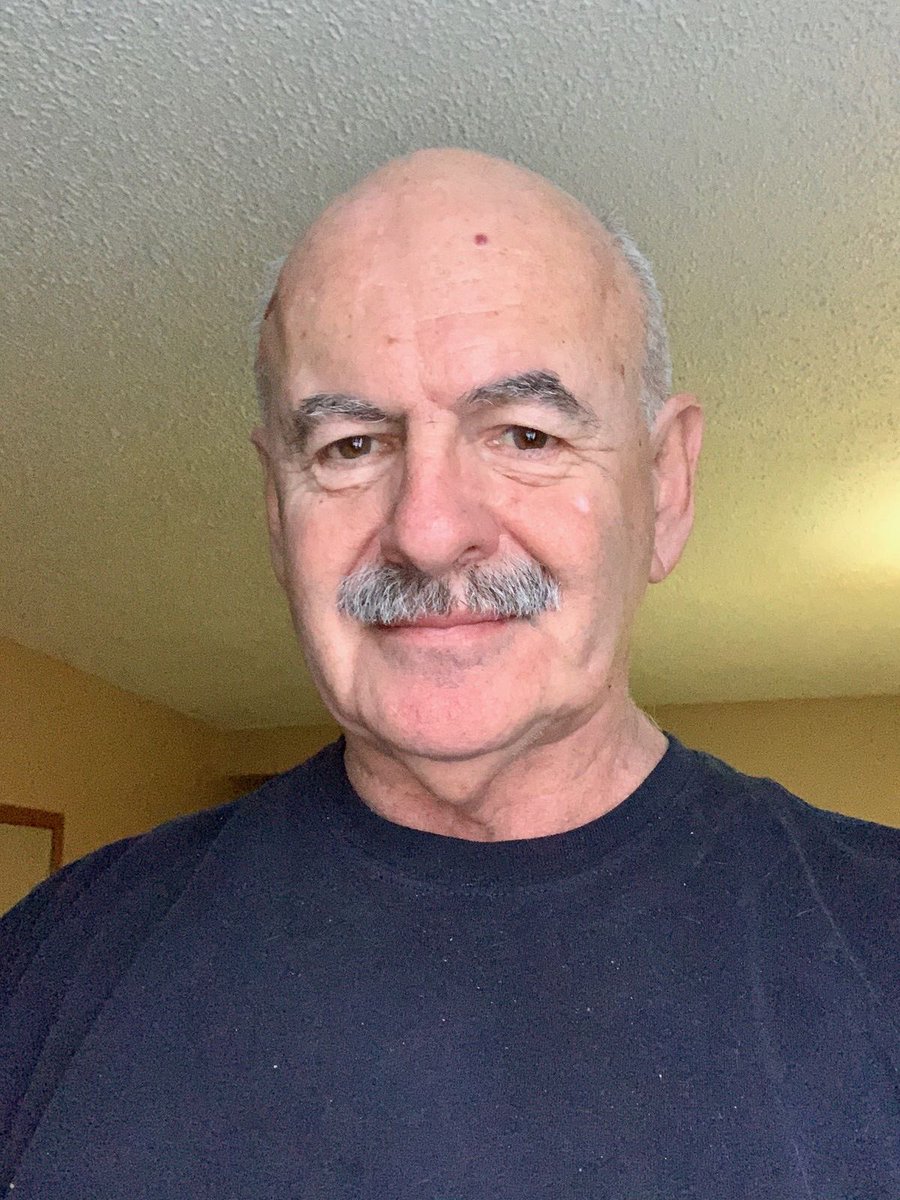 CarlosLiza81236's tweet photo. Can I get a text? https://t.co/lg22UM6EyB