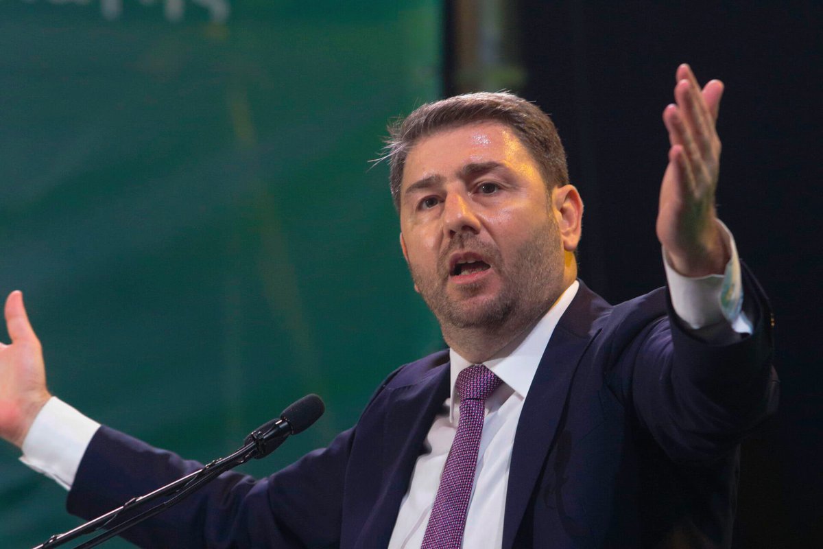 4fABkkc5xTv2aek's tweet photo. Στο ΠΑΣΟΚ, κάνουν τα πάντα για να αποφύγουν το μοιραίο, γι’ αυτό αποφεύγουν επιμελώς να αναφερθούν σε θέματα που «καίνε» τον ευτραφή ολιγάρχη.
Ωστόσο, οι φήμες λένε, πως το σχέδιο καρατόμησης Ανδρουλάκη την νύχτα των εκλογών, η εκλογή Δούκα και η εν συνεχεία εκλογική συμπόρευση με την ΕΛΑΣ του Τσίπρα, σε «Λαϊκό Μέτωπο» με επικεφαλής τον Τσίπρα, δεν το έχει εμπνευστεί ούτε ο Τσίπρας, ούτε ο Δούκας, αλλά ο ευτραφής ολιγάρχης.
Οπότε, το ΠΑΣΟΚ του κ. Ανδρουλάκη, πάει στις εκλογές ως «πρόβατον επί σφαγήν»!