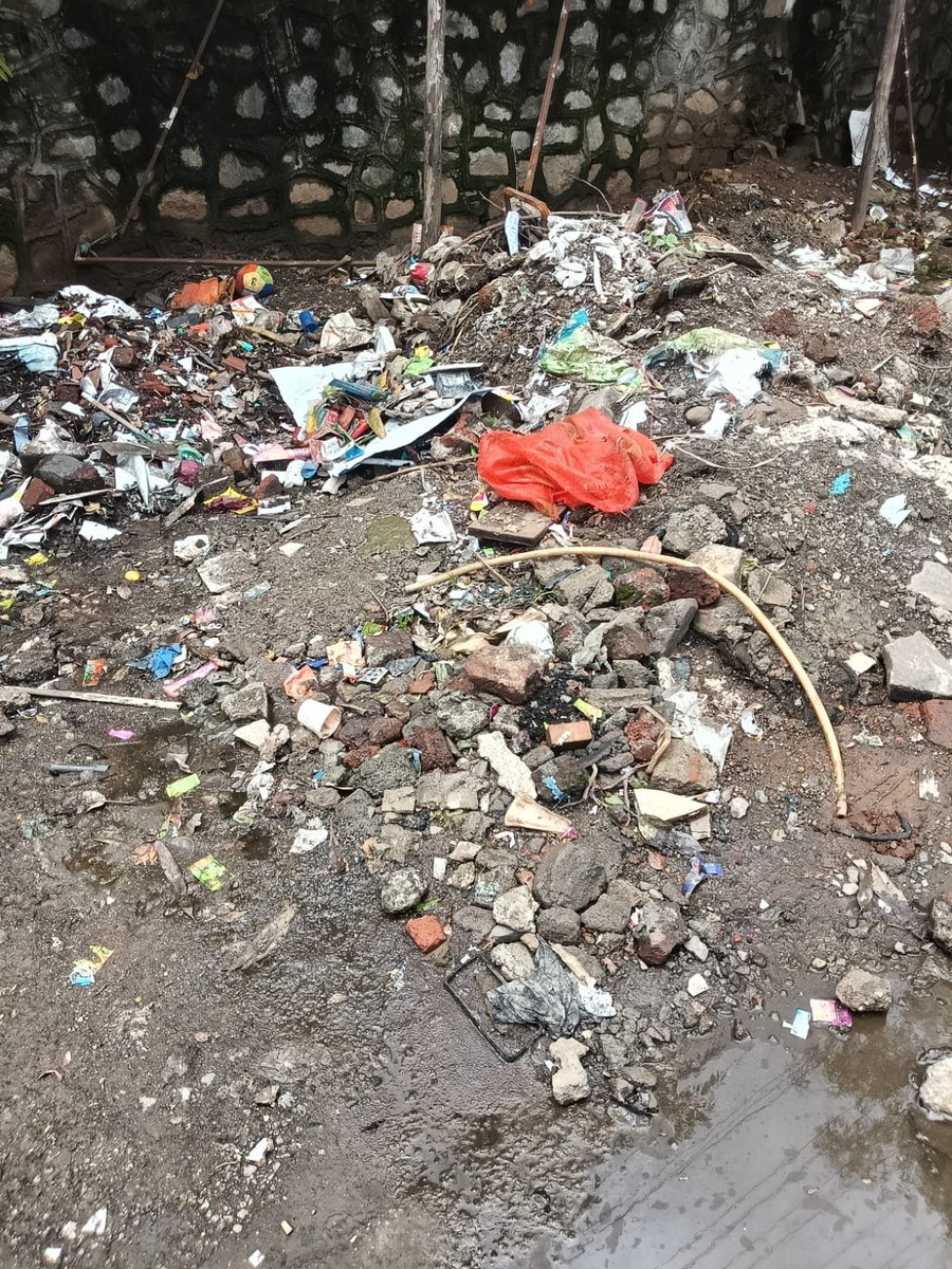 Sagar_Killekar's tweet photo. @pcmcindiagovin @pcmccomm @PCMCSarathi @pcmccomm  
Pimpri Chinchwad Municipal Corporation (PCMC)
Urgent Complaint: Regular Encroachment and Illegal Dumping of Construction Debris in Front of Antheia Society Main Gate

We have raised a complaint on  Sarathi  App - PCMC  H337972 https://t.co/uiYcTFHTY7