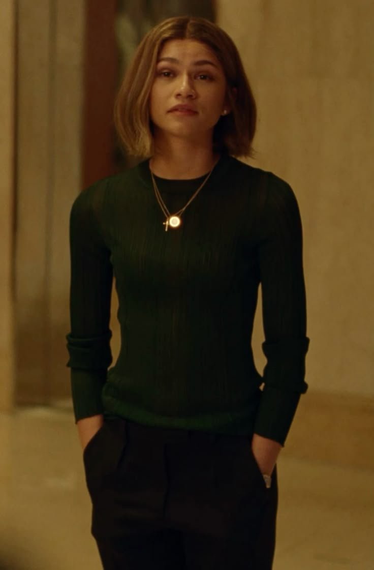 zenssdayaa's tweet photo. Out of all Zendaya characters Tashi looks is still my favorite https://t.co/nZ10OVxq3A