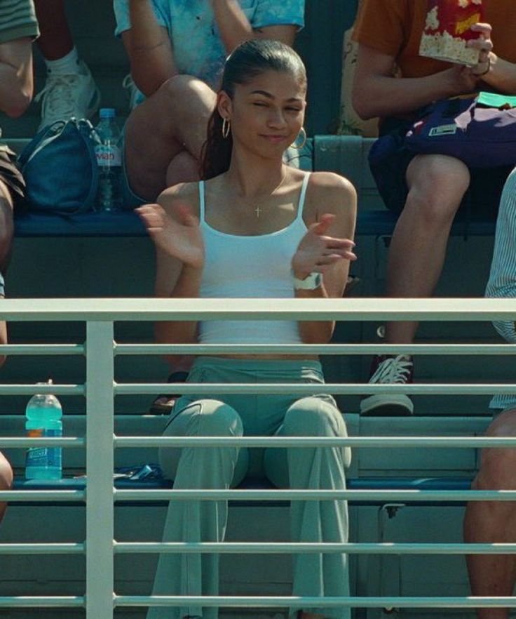 zenssdayaa's tweet photo. Out of all Zendaya characters Tashi looks is still my favorite https://t.co/nZ10OVxq3A