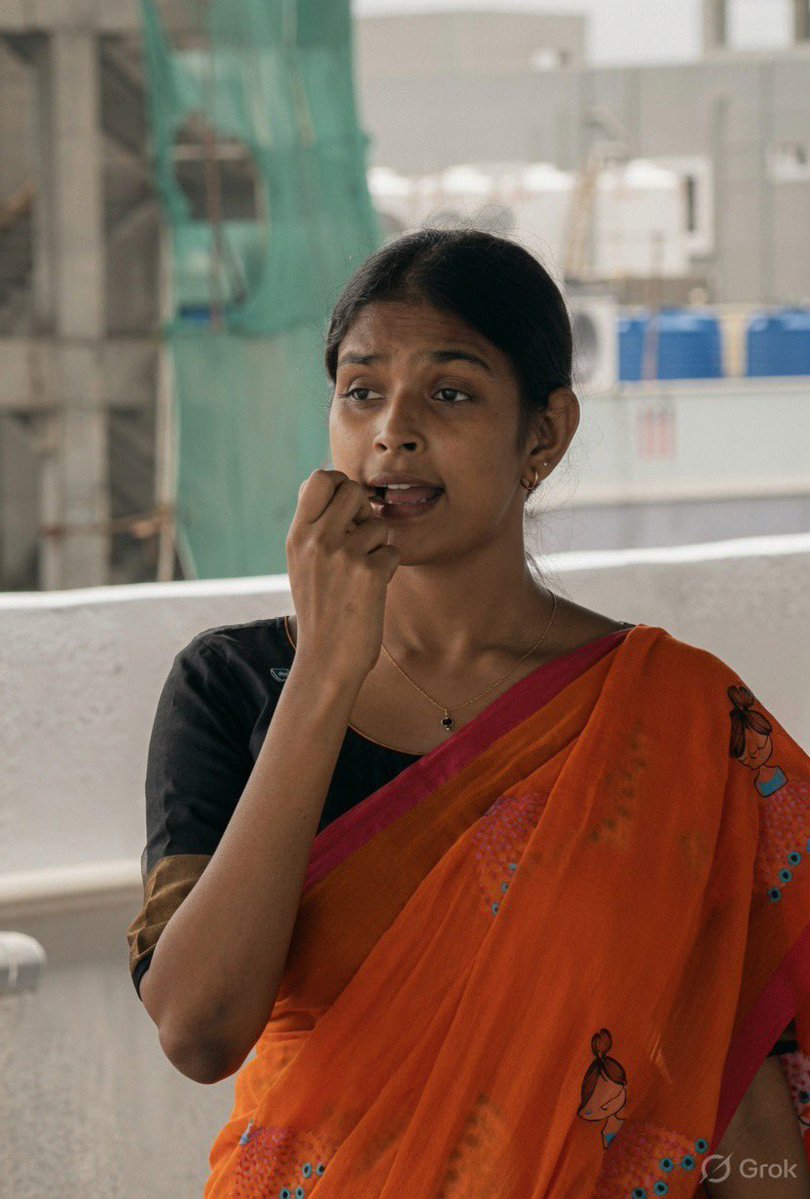 imkdyou's tweet photo. Ahhh lanja dhini chustey chalu modda ki vedi ga una oil petti kottali anipistadhh https://t.co/Auq3xhAzVL