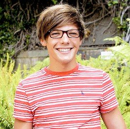 louiIith's tweet photo. Daría mi vida por haber conocido a este louis😣😣 https://t.co/TYLFvyhqTz