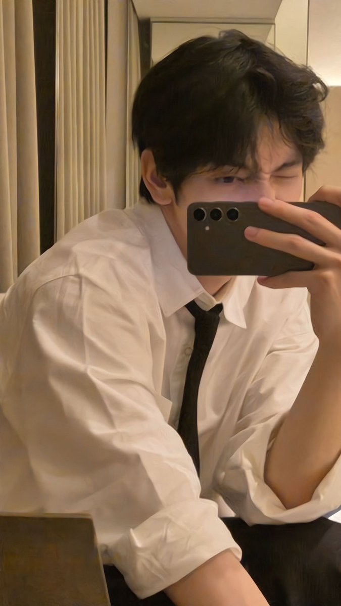 zzbs_12's tweet photo. 그렇고그런어플에 이런 프사들 할거같음.. 
그리고 왼이 른이랑 매칭되자마자 바로채팅갈기기 https://t.co/605a9VHiI8