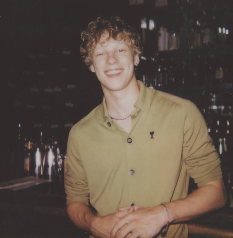 fawnofcain's tweet photo. he’s so cute i just love this guy https://t.co/A5CaY4HmwD
