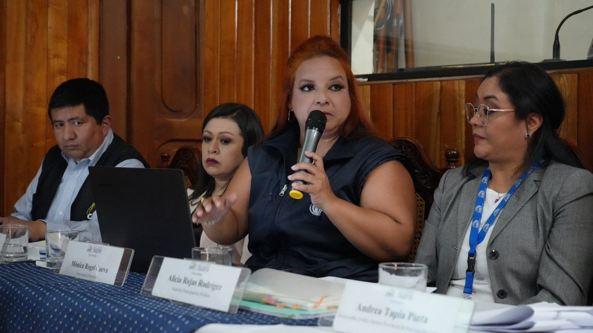 CNELoja's tweet photo. 🇪🇨 #ConsejoConsultivoCNE
Funcionarios electorales abordan temas de interés de las Organizaciones Políticas en el marco de las #Elecciones2027Ec. 

📢 De esta forma actualizamos los conocimientos y garantizamos la transparencia de los comicios del próximo 29 de noviembre. https://t.co/Oht1dqdM87