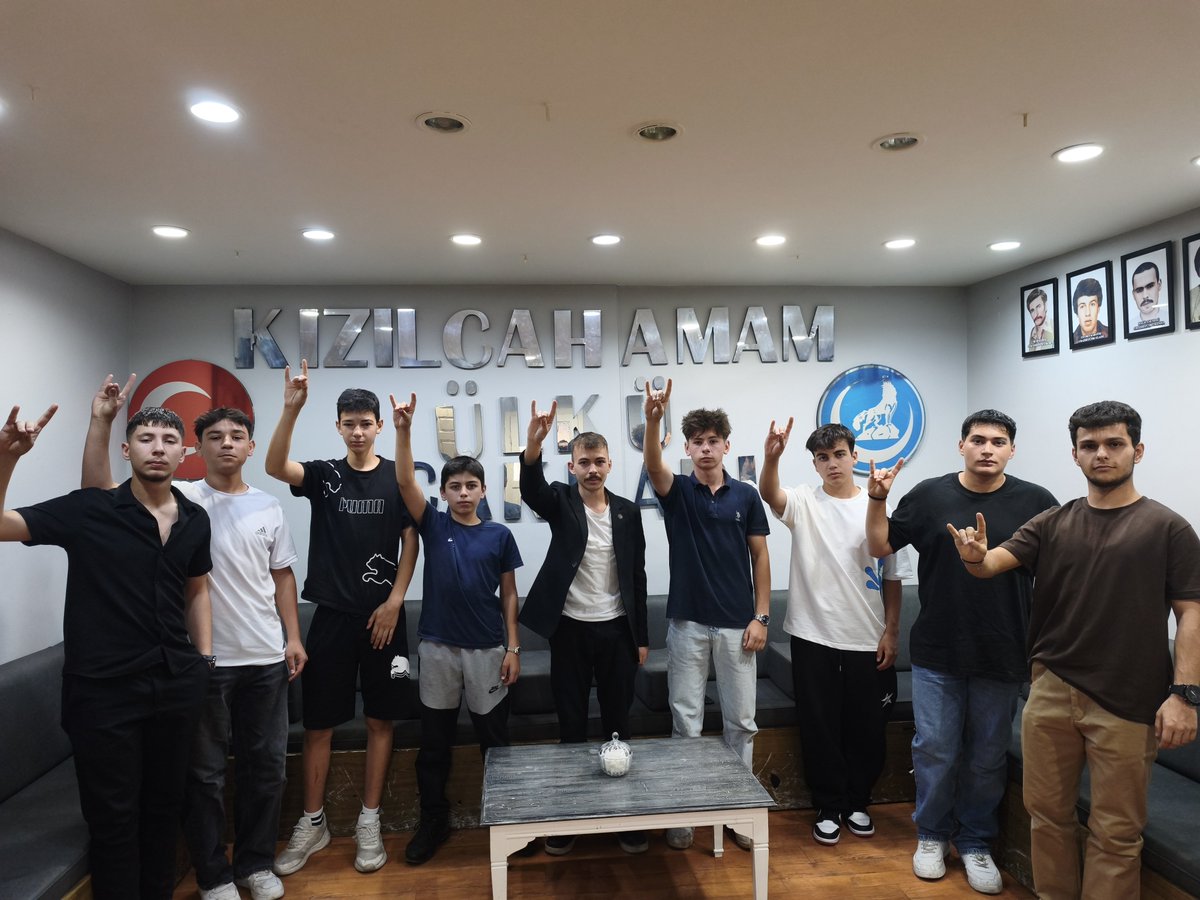 Khamam_ocak's tweet photo. Ülkü Ocakları Kızılcahamam ilçe başkanlığı olarak bu gün, Ocak başkanımız Sn. Kemal Yılmaz Ortaöğretim birimimizle buluşarak yapılacak faaliyetler hakkında istişarede bulundular. https://t.co/ytBUpm4xNa